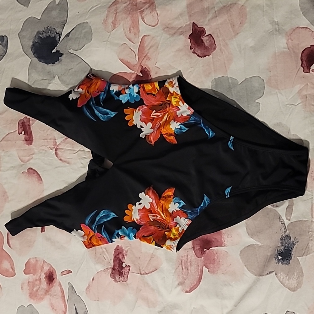 Ashley Graham Swimsuits for All Black Floral Plunge Padded Tie-up One Piece Sz 6